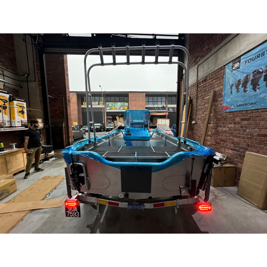 Kimple Adventure 460 - Boatyard Malaysia