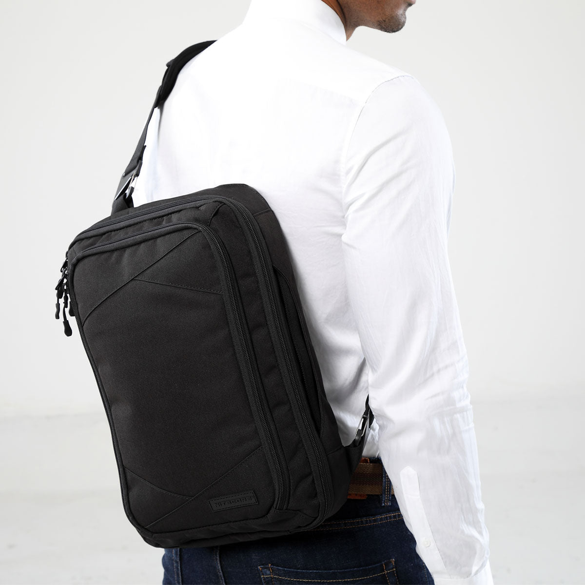 NEB30 Laptop Bag boatyardmalaysia