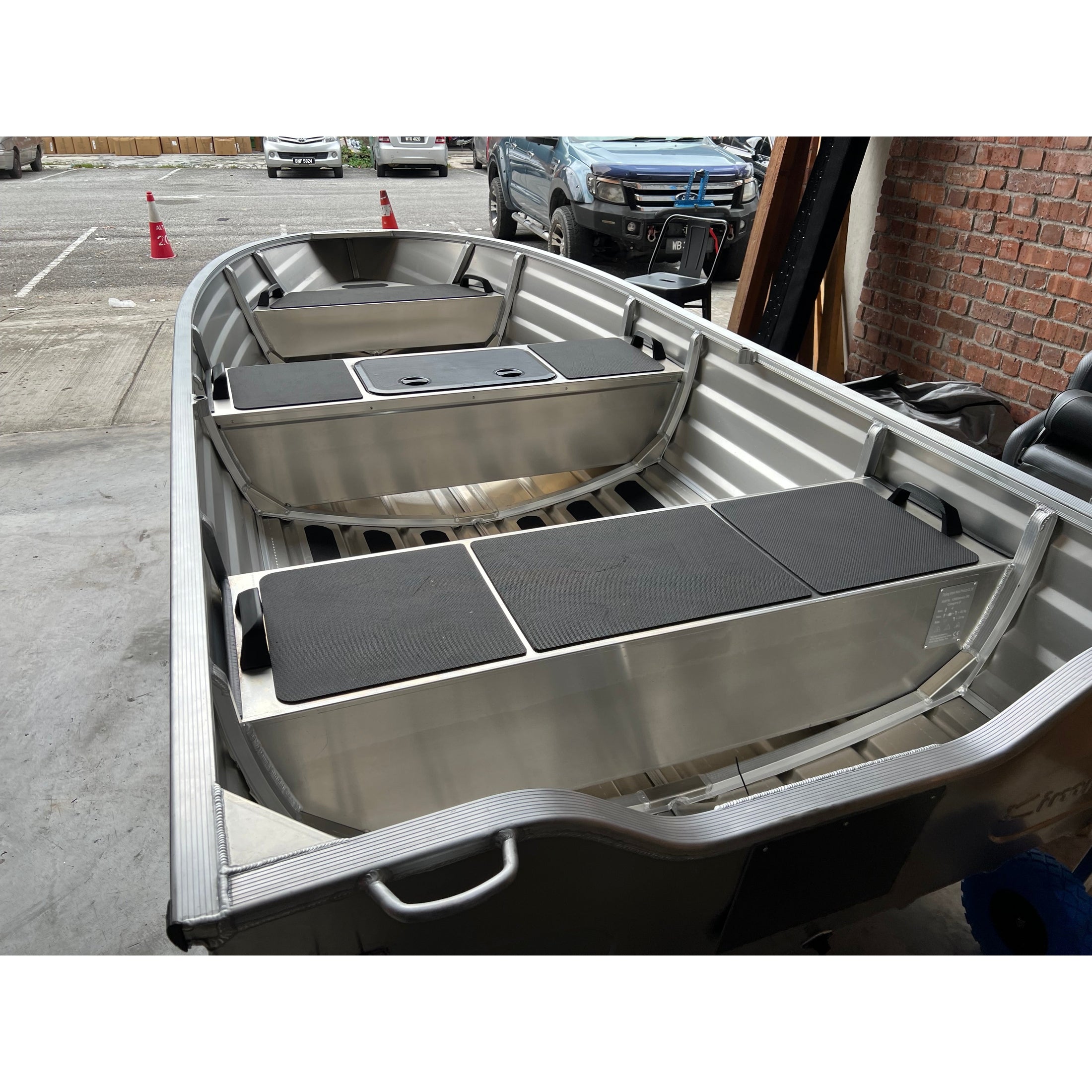 Kimple Adventure 390 - Boatyard Malaysia