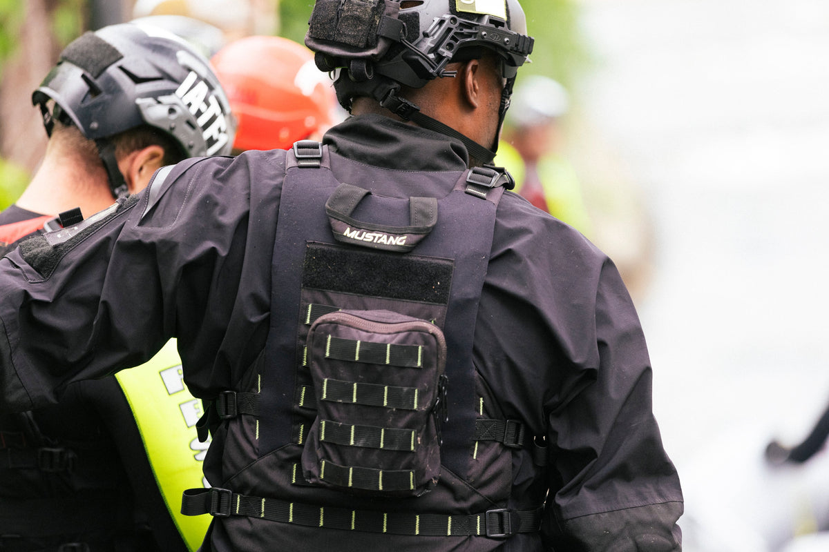 Mustang Survival Rescue Swimmer Vest Universal Black - Boatyard Malaysia