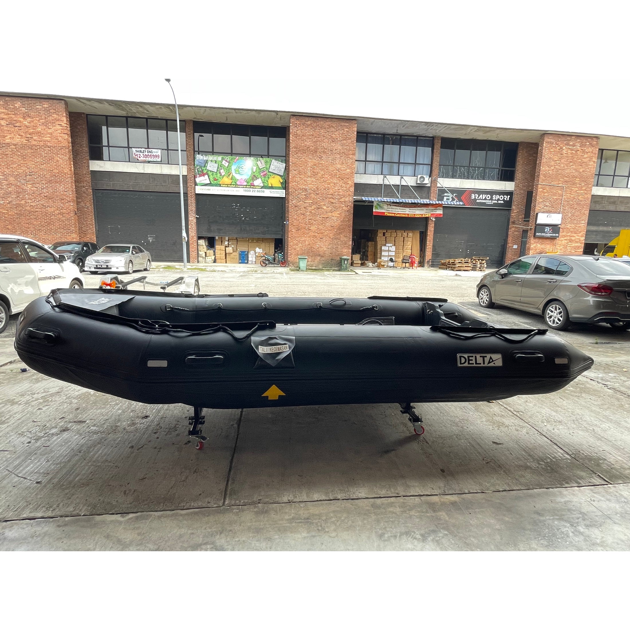 Delta Inflatable Boat R420 Rapid Water Rescue Boat - Boatyard Malaysia