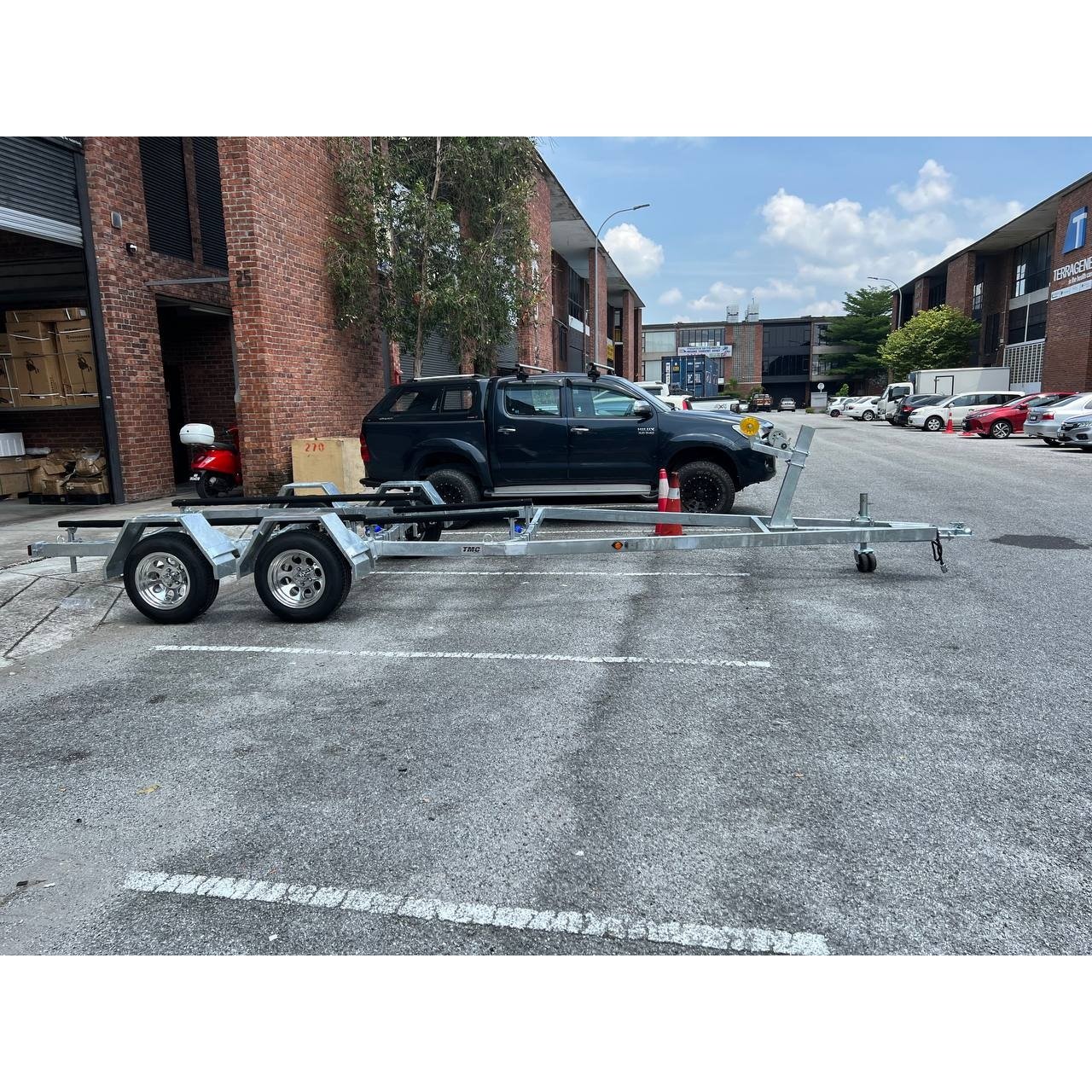 TMC Double Axle 7M Trailer - Boatyard Malaysia