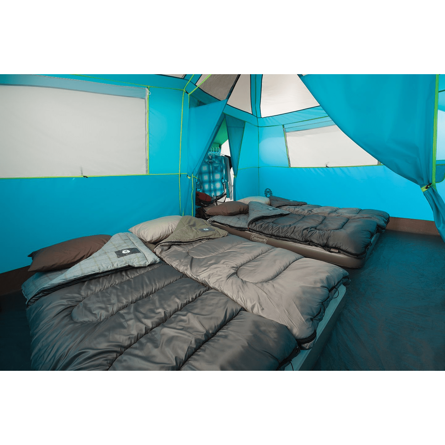 Tenaya Lake Fast Pitch 8-Person Cabin with Closet